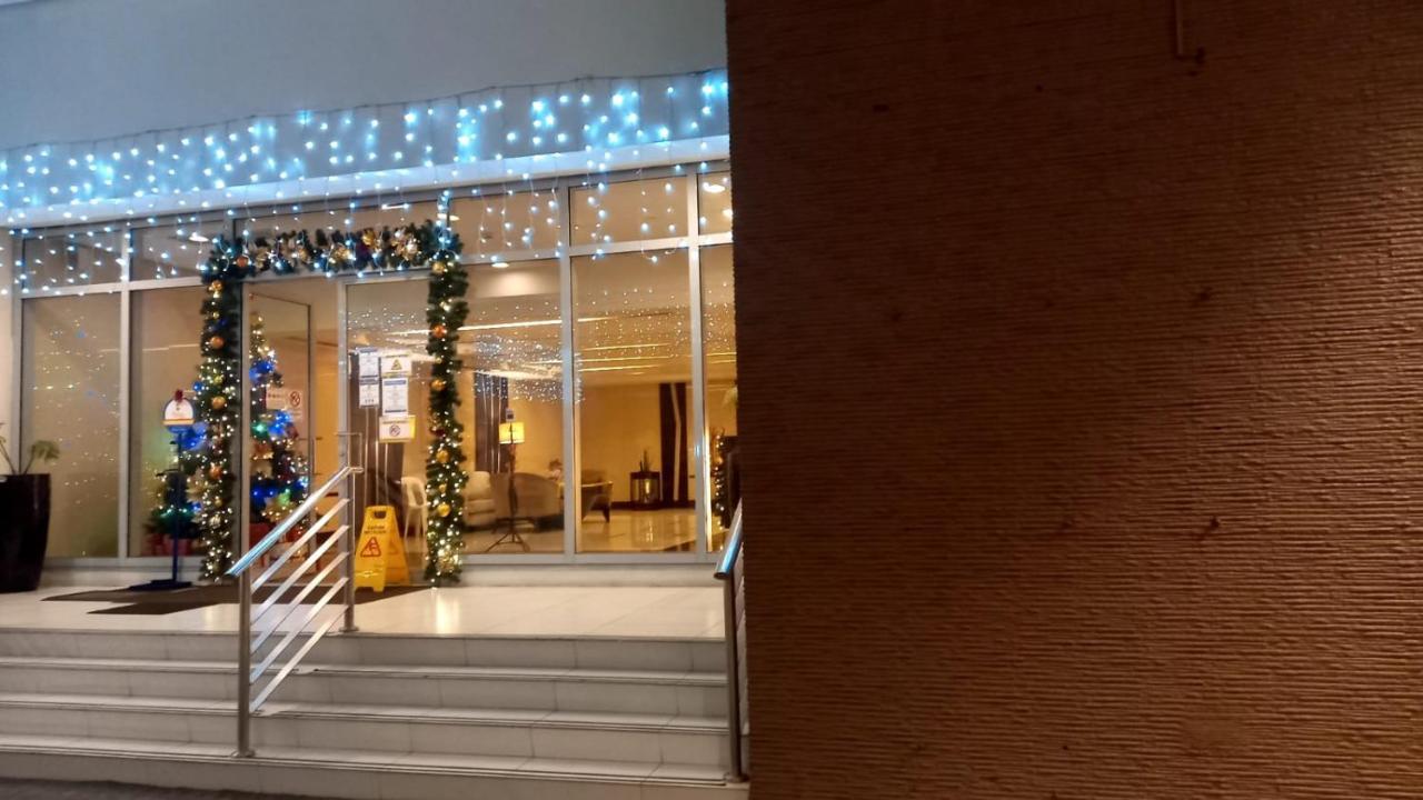 Johnstay Manila Exterior foto